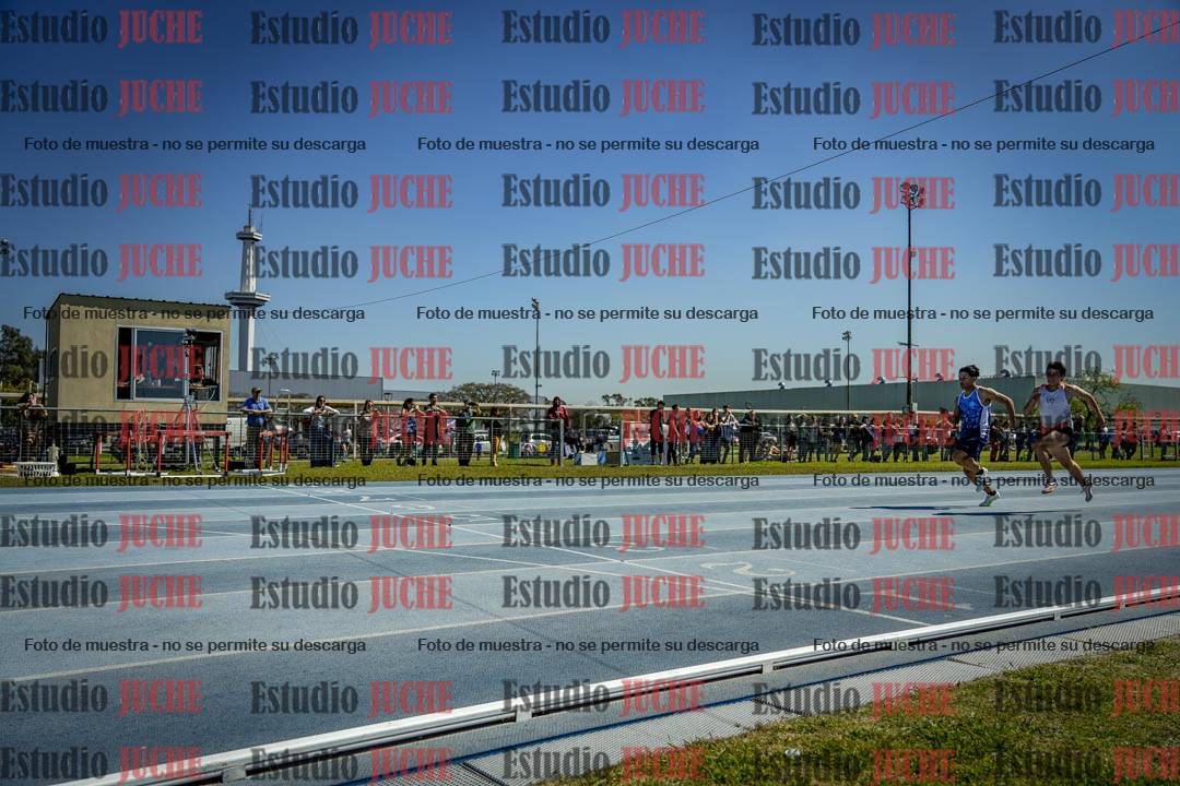 Fotos de los 100 m llanos de varones