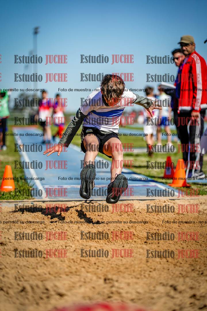 Fotos del salto en largo de varones - U15