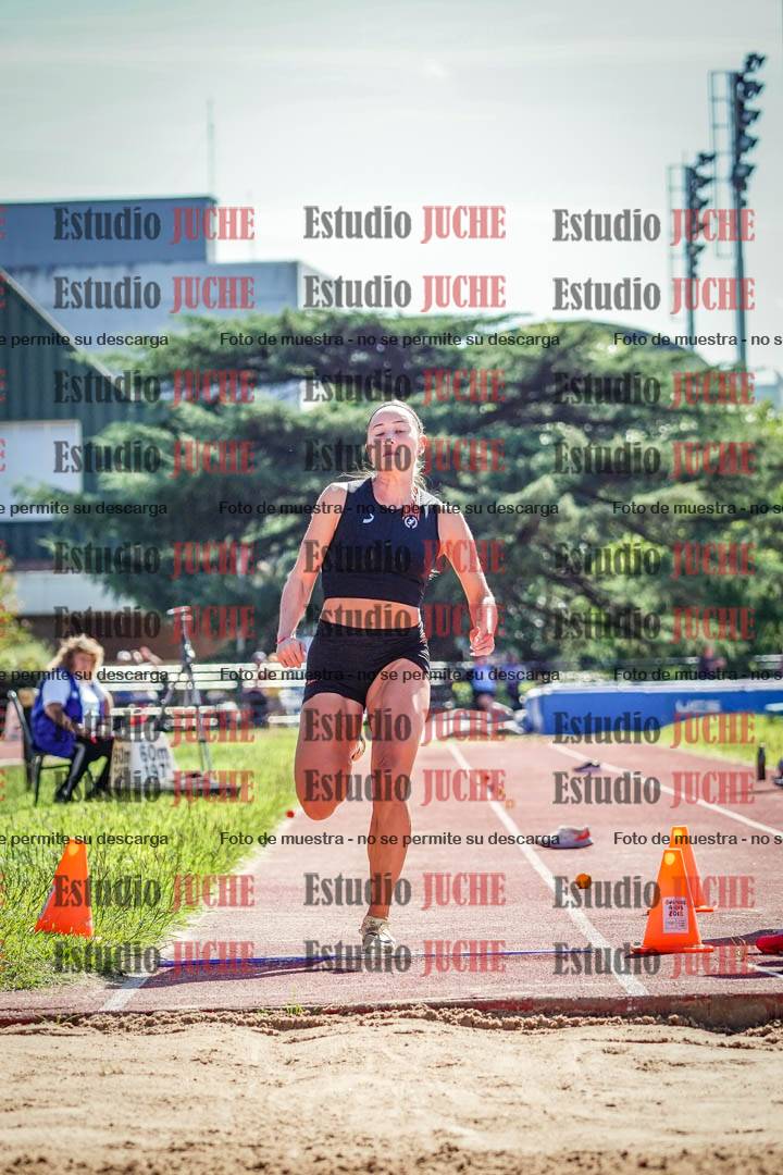 Fotos del salto en largo de mujeres