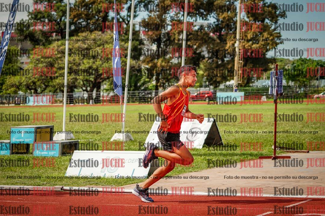 Fotos de los 600 m llanos de varones
