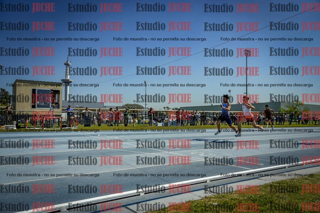 Fotos de los 100 m llanos de varones