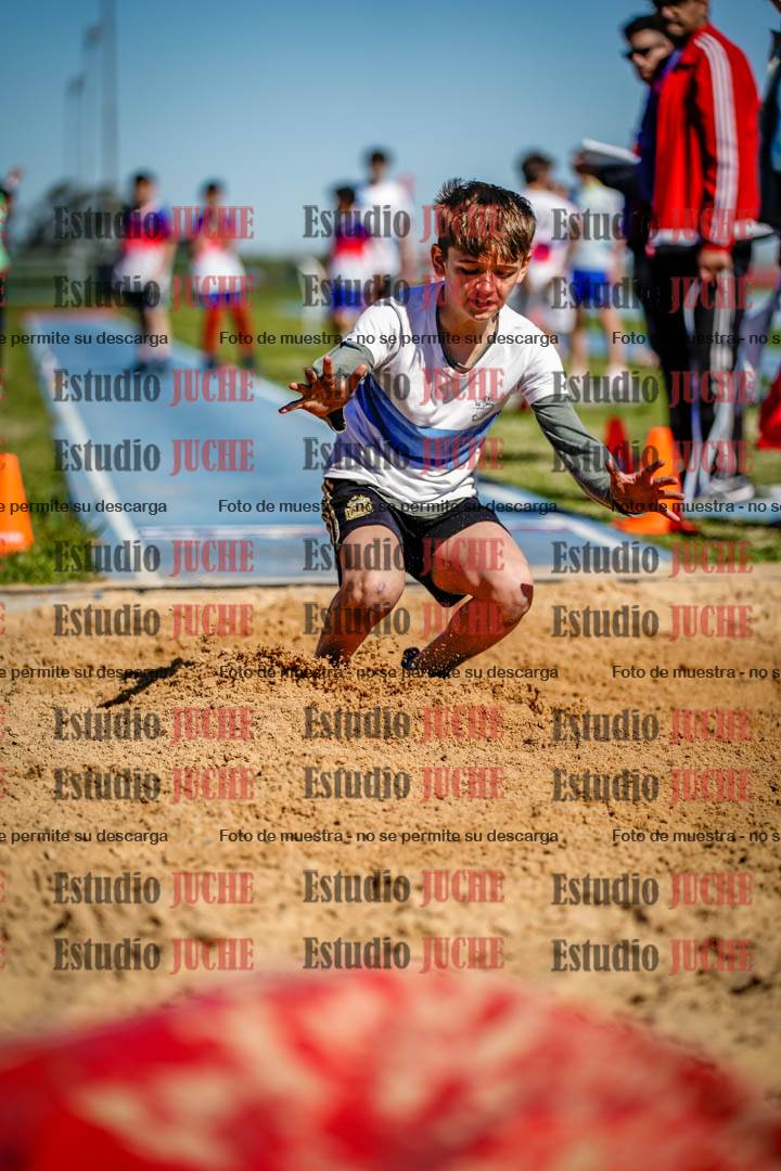 Fotos del salto en largo de varones - U15