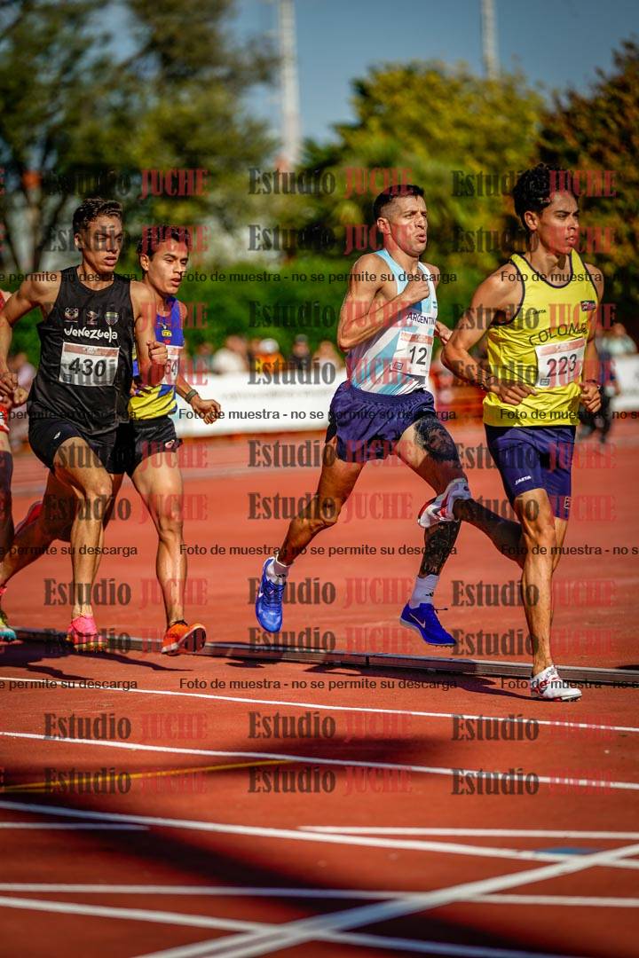 Fotos de los 1500 m llanos de varones