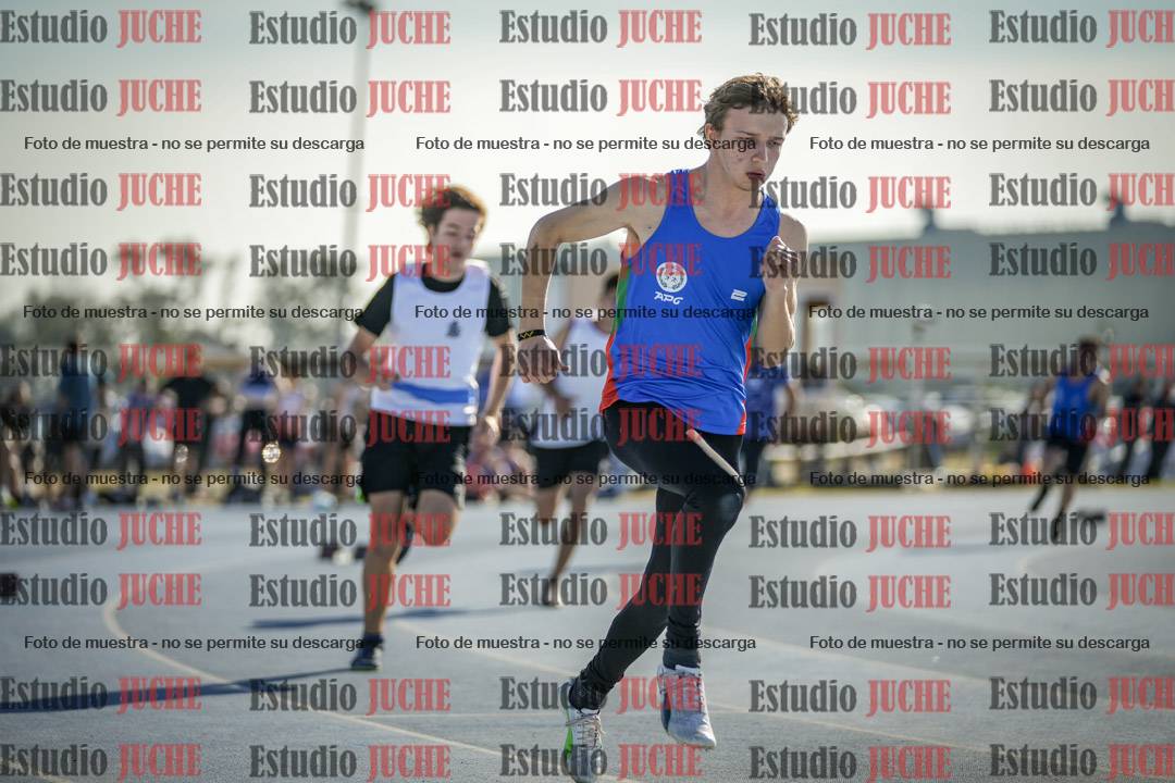 Fotos de los 400 m llanos de varones