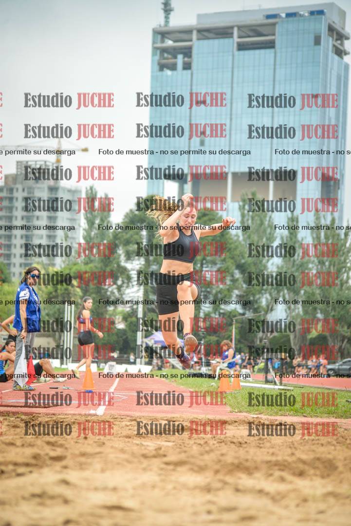 Fotos del salto triple - tabla de 8 y 10
