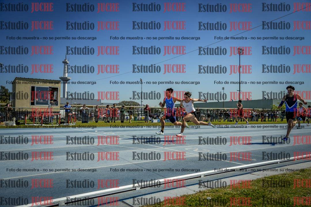 Fotos de los 100 m llanos de varones
