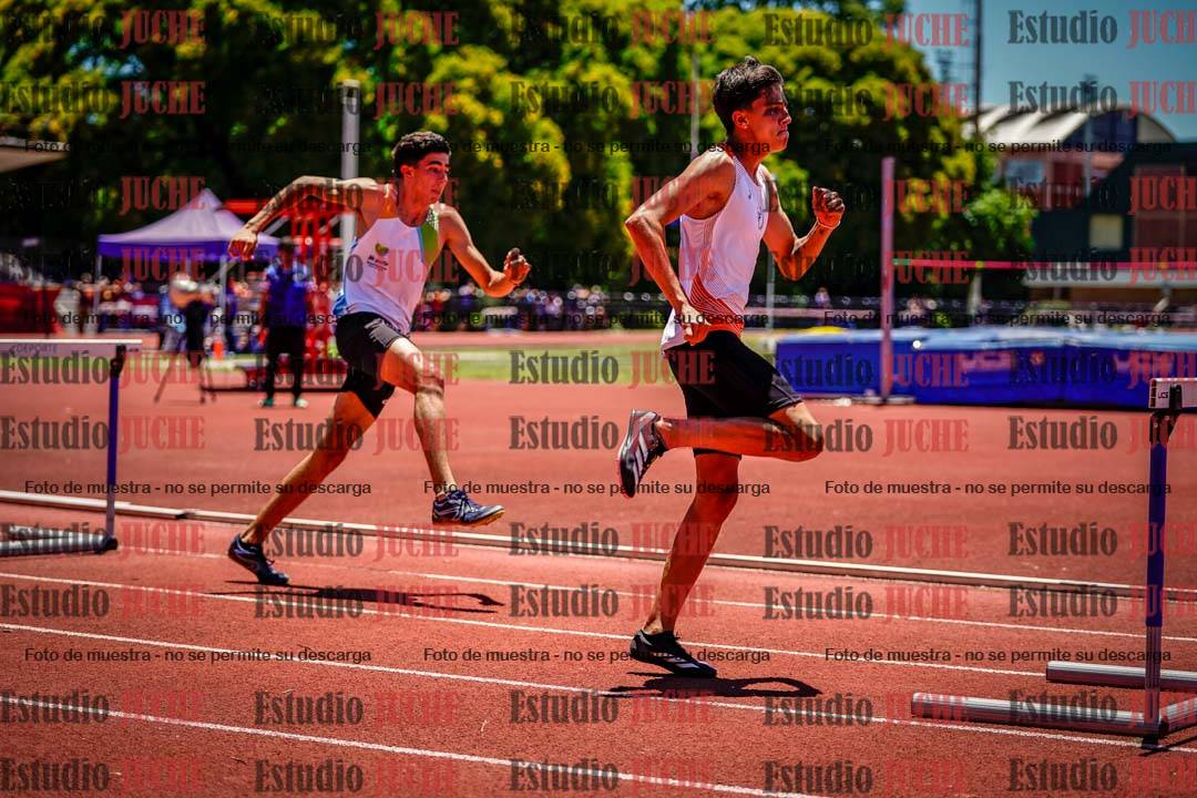 Fotos de los 400 m con vallas de varones