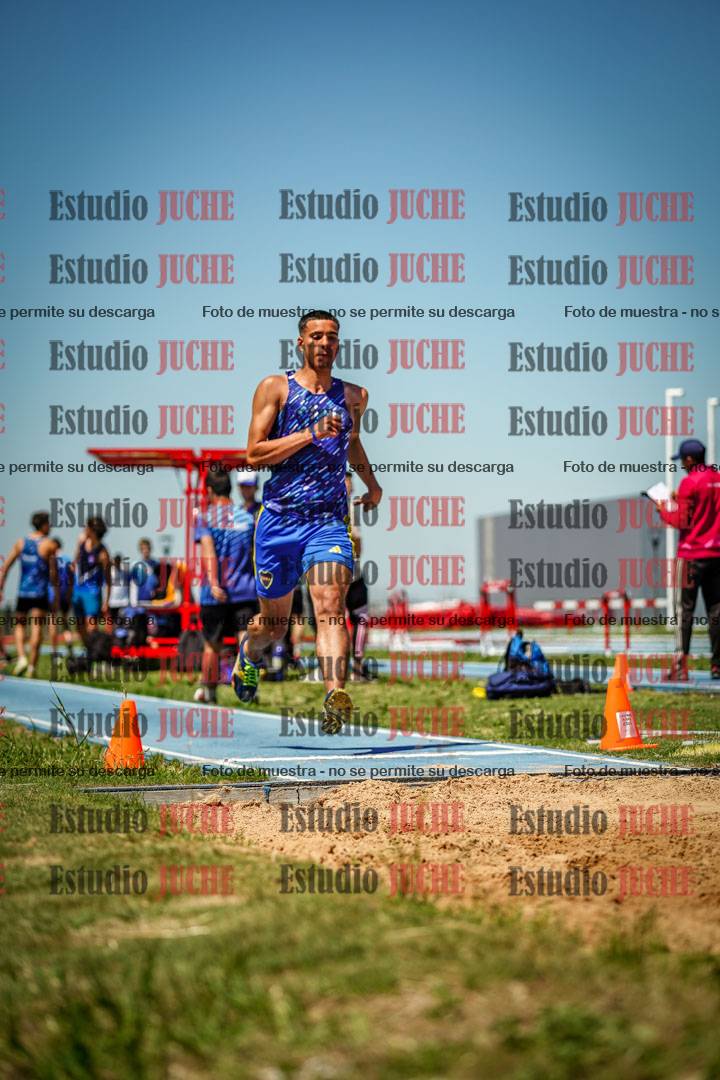 Fotos del salto en largo de varones - invitados