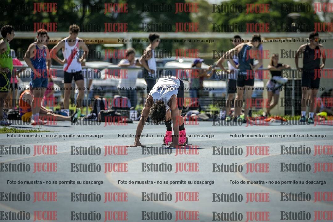 Fotos de los 400 m llanos de varones