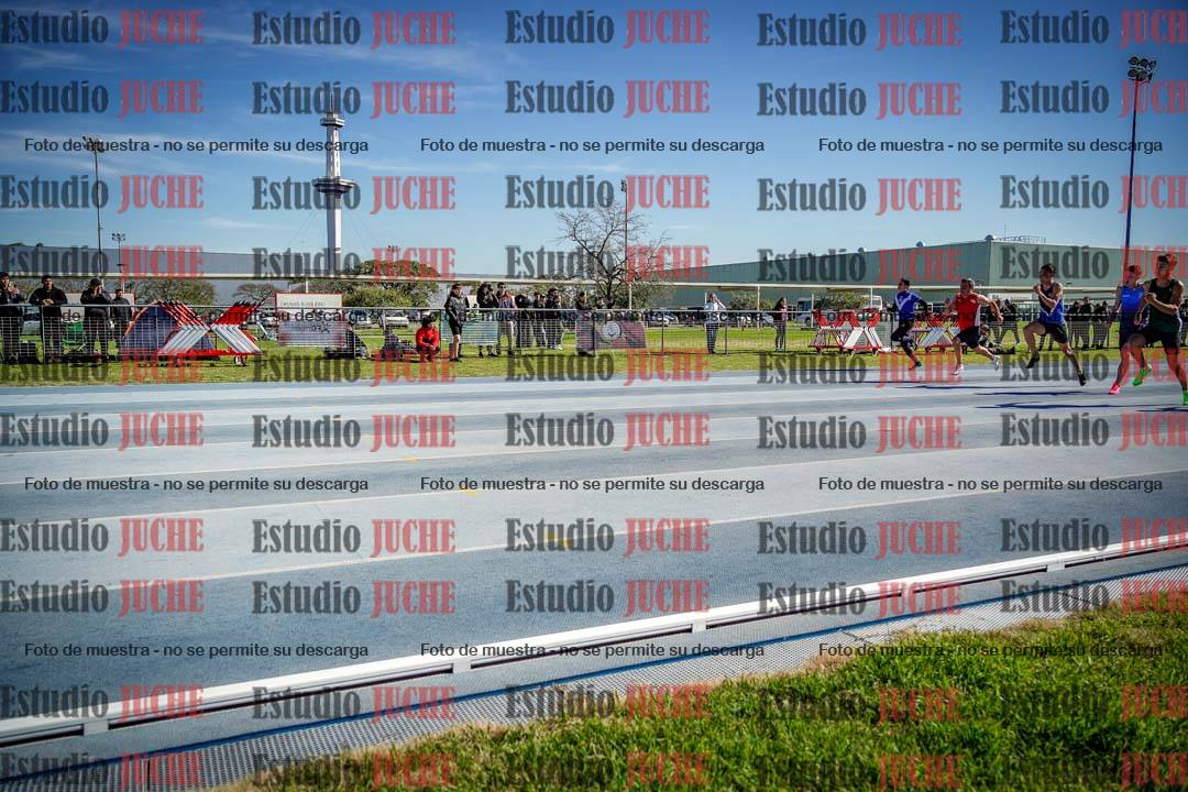 Fotos de los 100 m llanos de varones