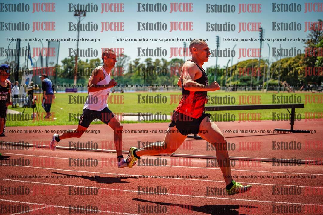 Fotos de los 800 m llanos de varones