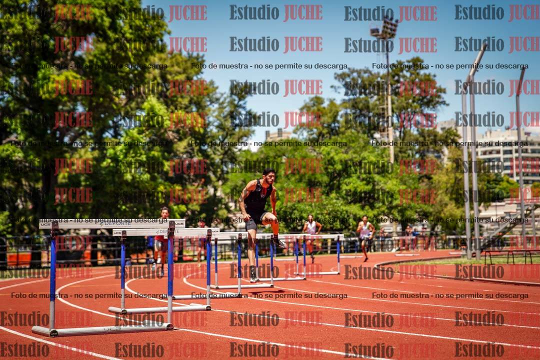 Fotos de los 400 m con vallas de varones