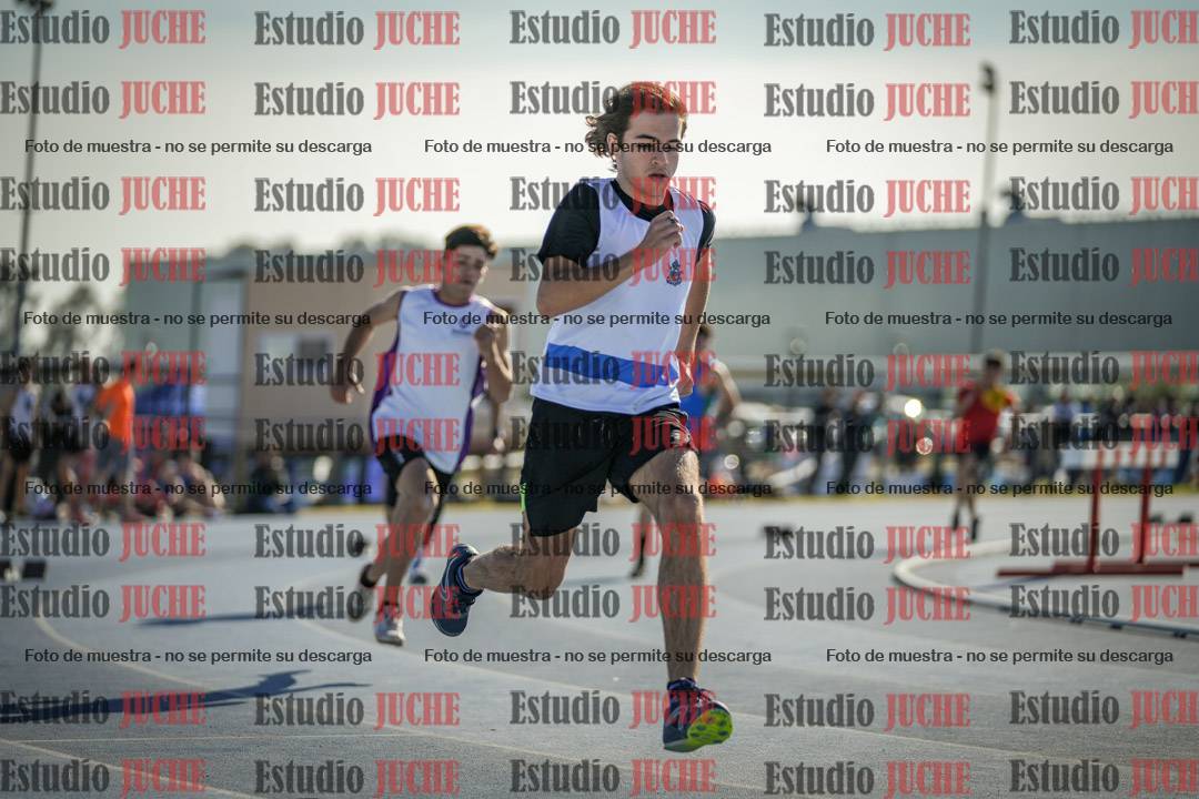 Fotos de los 400 m llanos de varones