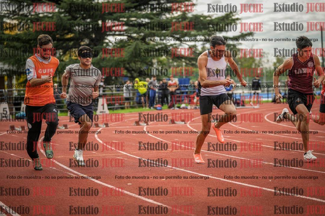 Fotos de los 100 m llanos de varones