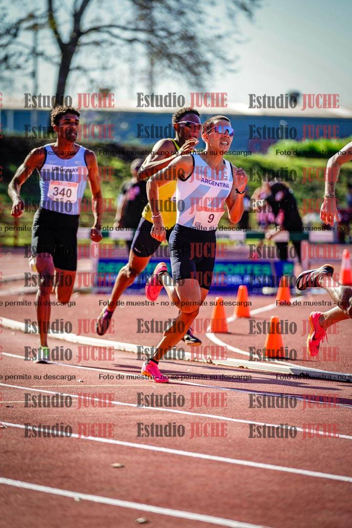Fotos de los 800 m llanos de varones