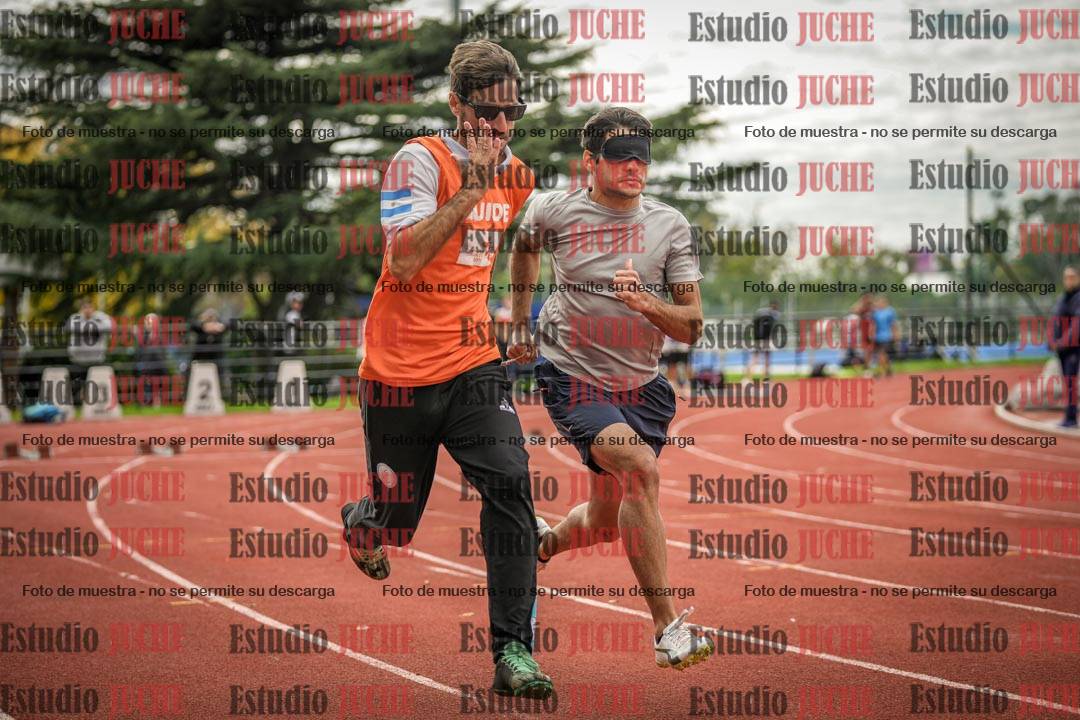 Fotos de los 100 m llanos de varones
