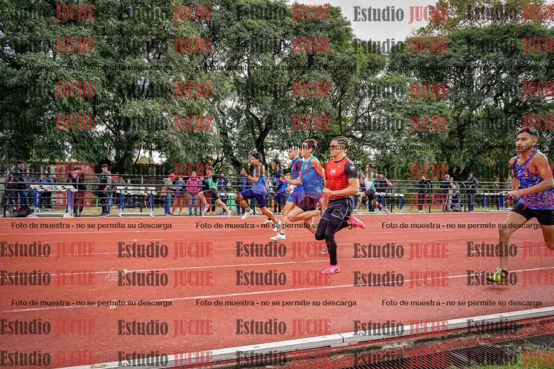 Fotos de los 100 m llanos de varones