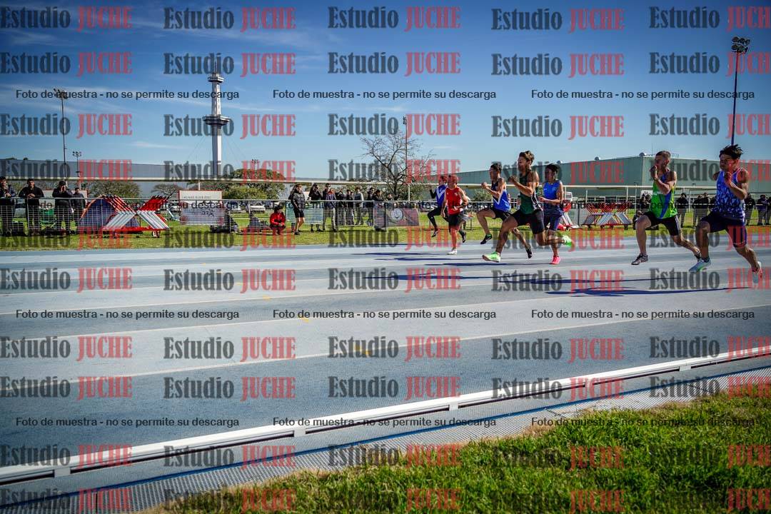 Fotos de los 100 m llanos de varones