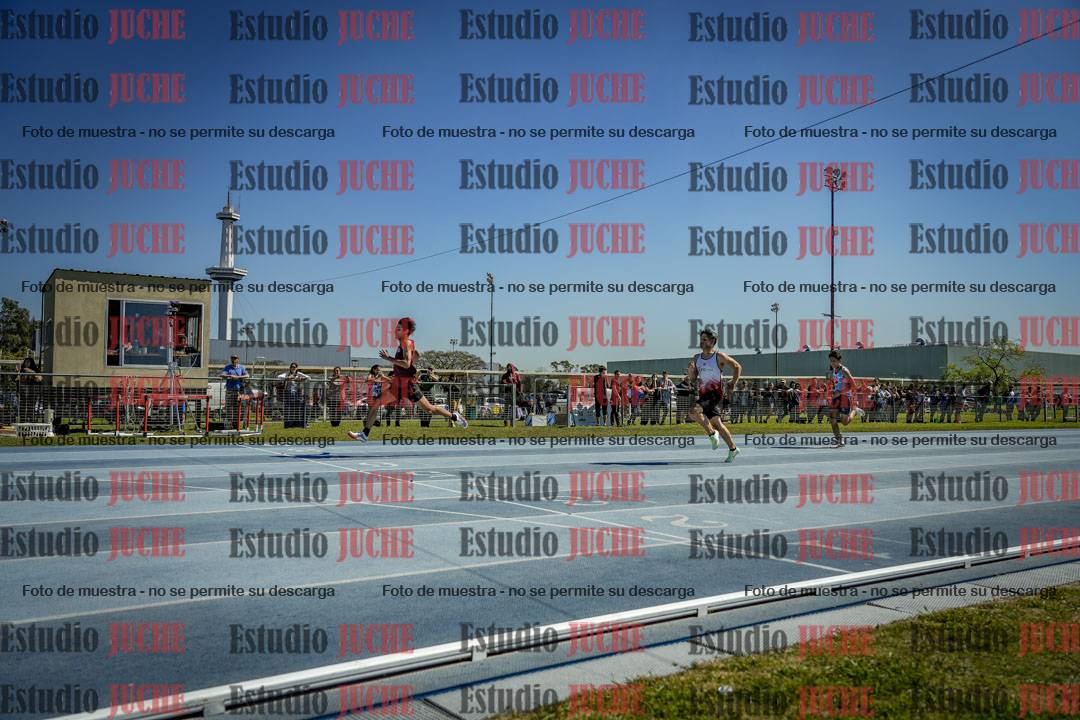 Fotos de los 100 m llanos de varones