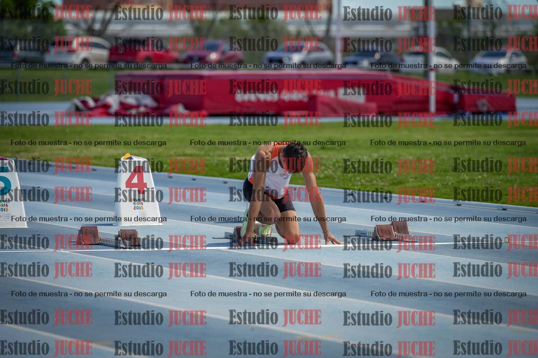 Fotos de los 60 m con vallas de varones