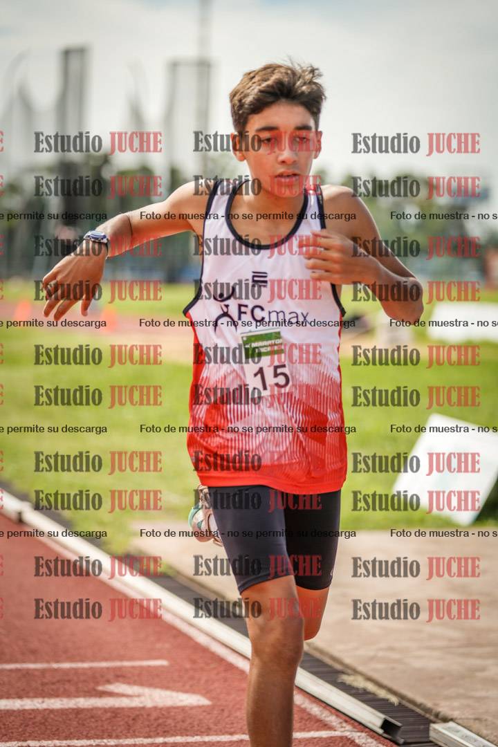 Fotos de los 600 m llanos de varones