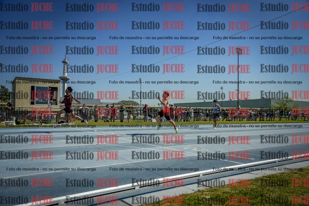 Fotos de los 100 m llanos de varones