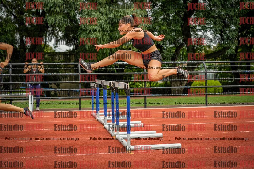 Fotos de los 100 m con vallas de mujeres
