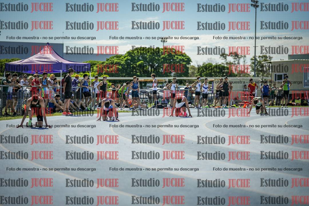 Fotos de los 400 m llanos de varones
