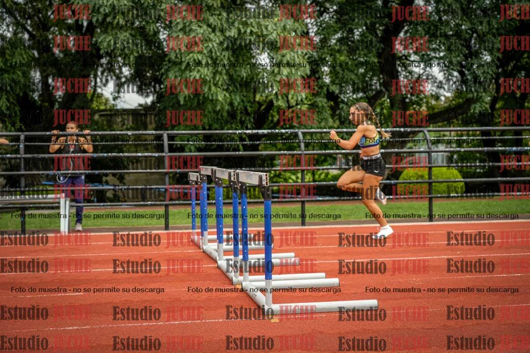 Fotos de los 100 m con vallas de mujeres