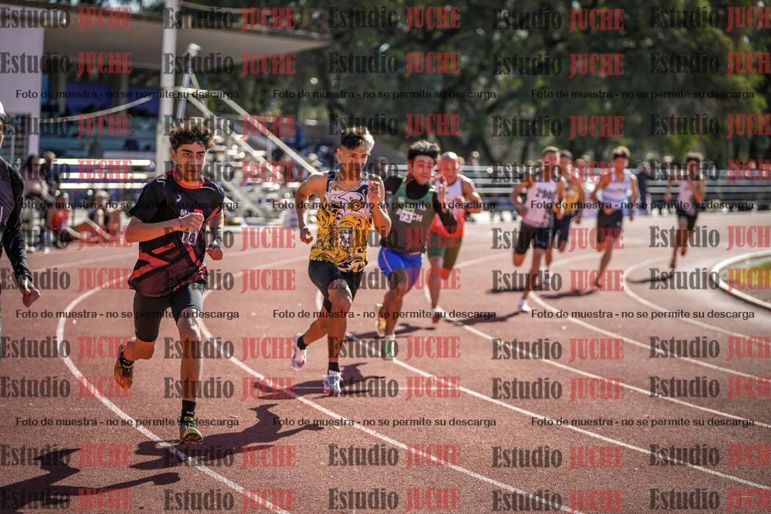 Fotos de los 800 m llanos de varones