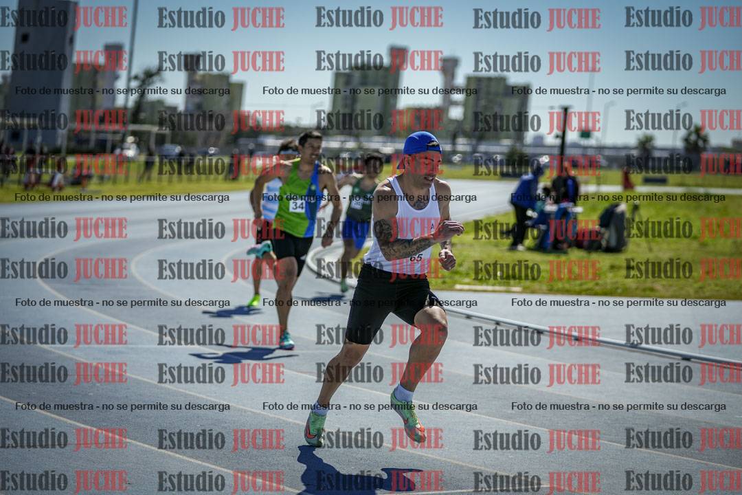 Fotos de los 800 m llanos de varones