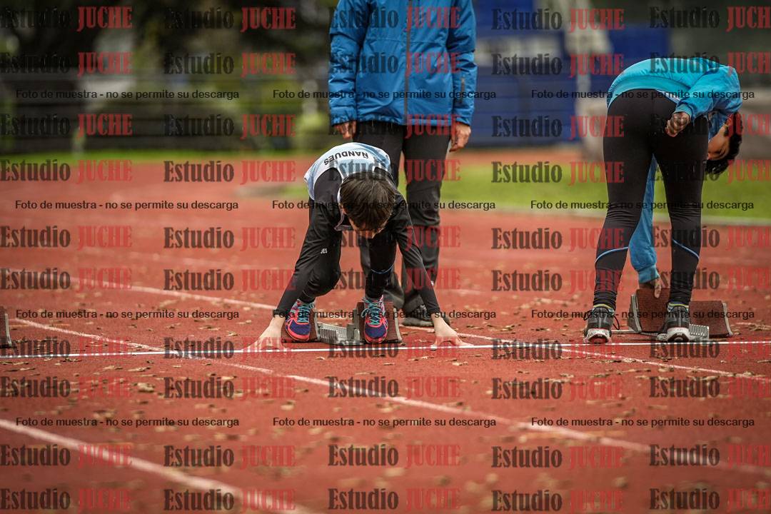 Fotos de los 50 m llanos de varones
