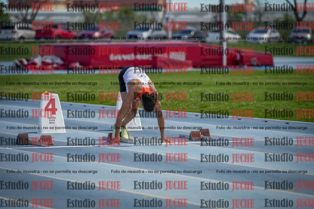 Fotos de los 60 m con vallas de varones