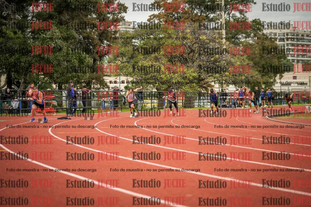 Fotos de los 200 m llanos de varones