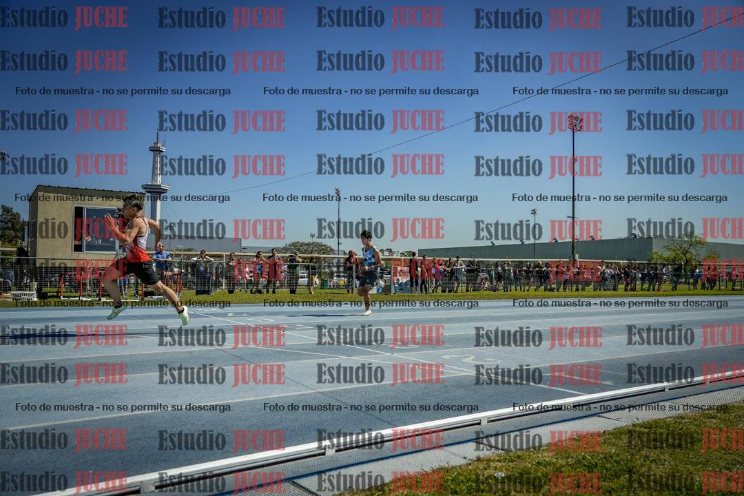 Fotos de los 100 m llanos de varones