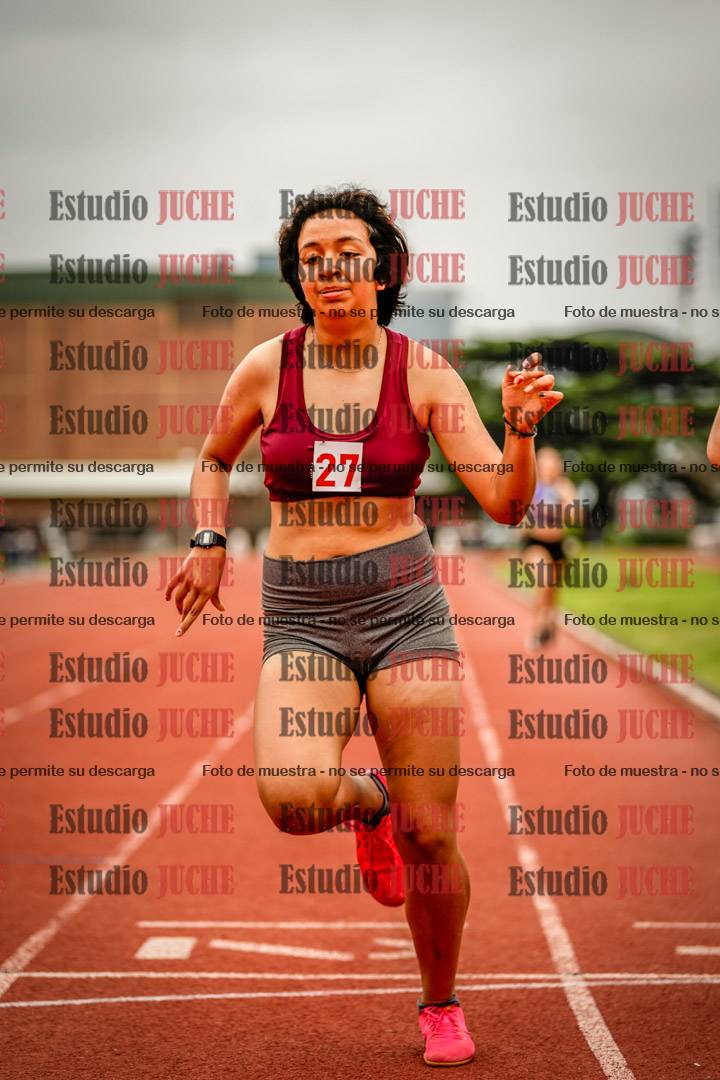 Fotos de los 600 m llanos de mujeres - hexatlón 6