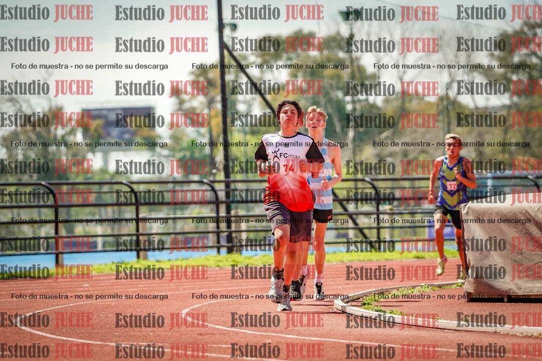 Fotos de los 2400 m llanos de varones