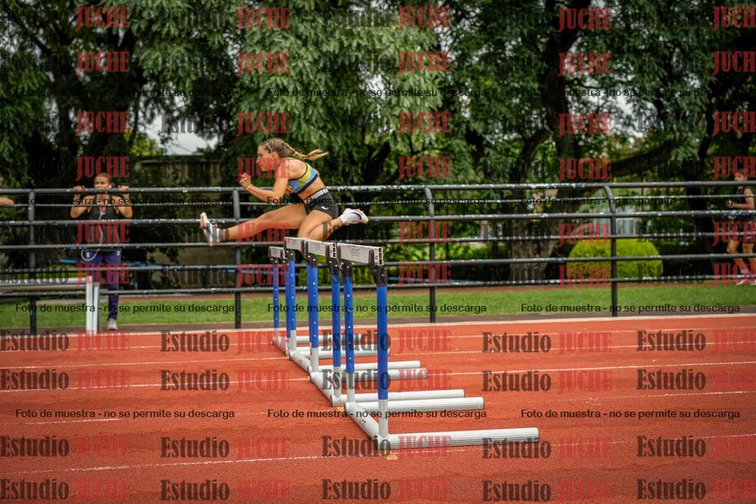 Fotos de los 100 m con vallas de mujeres