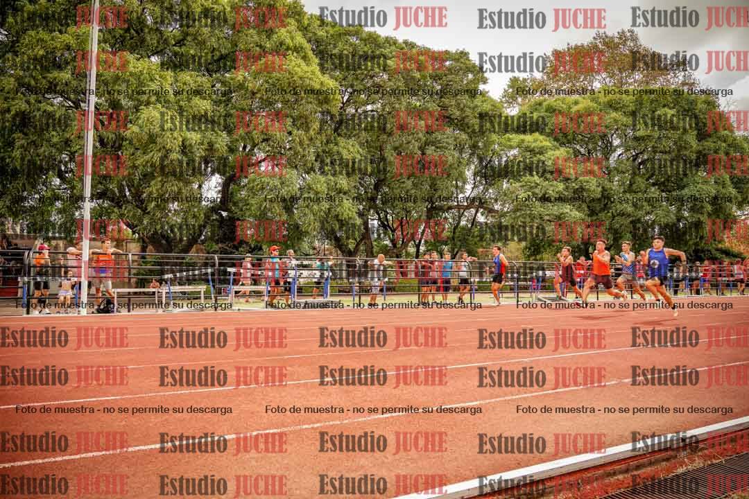 Fotos de los 100 m llanos de varones