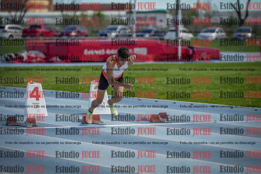 Fotos de los 60 m con vallas de varones