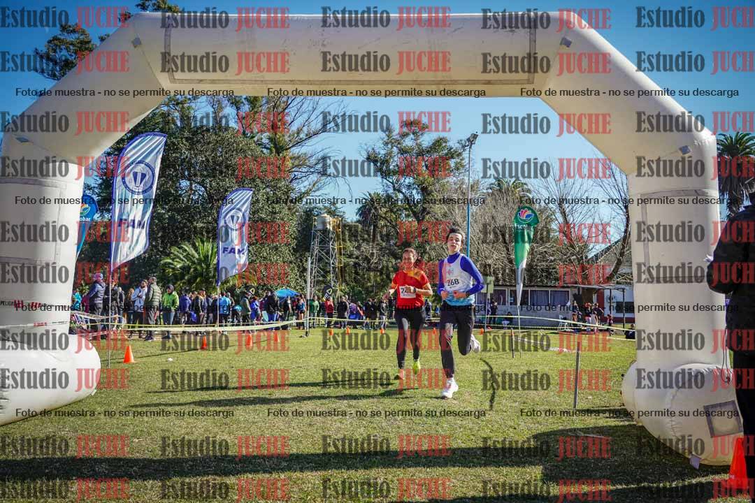 Fotos de la llegada del cross de 6000 m