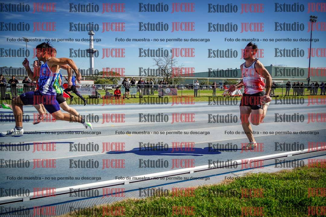 Fotos de los 100 m llanos de varones