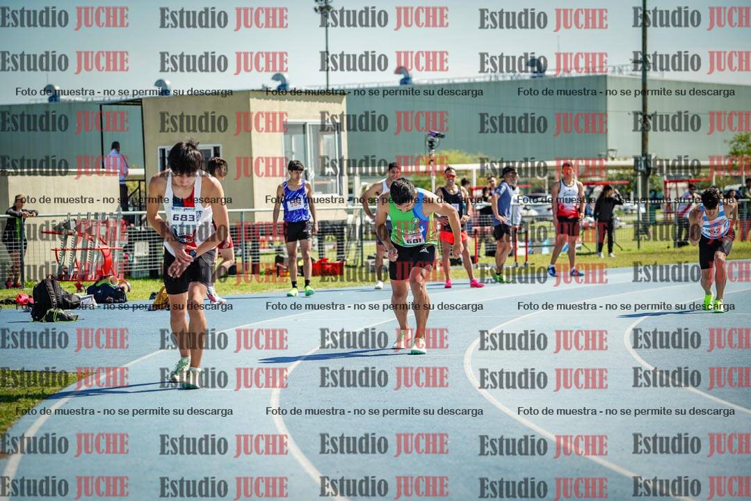 Fotos de los 800 m llanos de varones