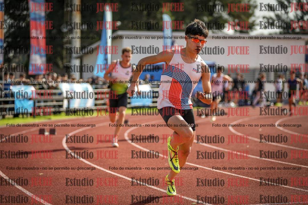 Fotos de los 400 m llanos de varones