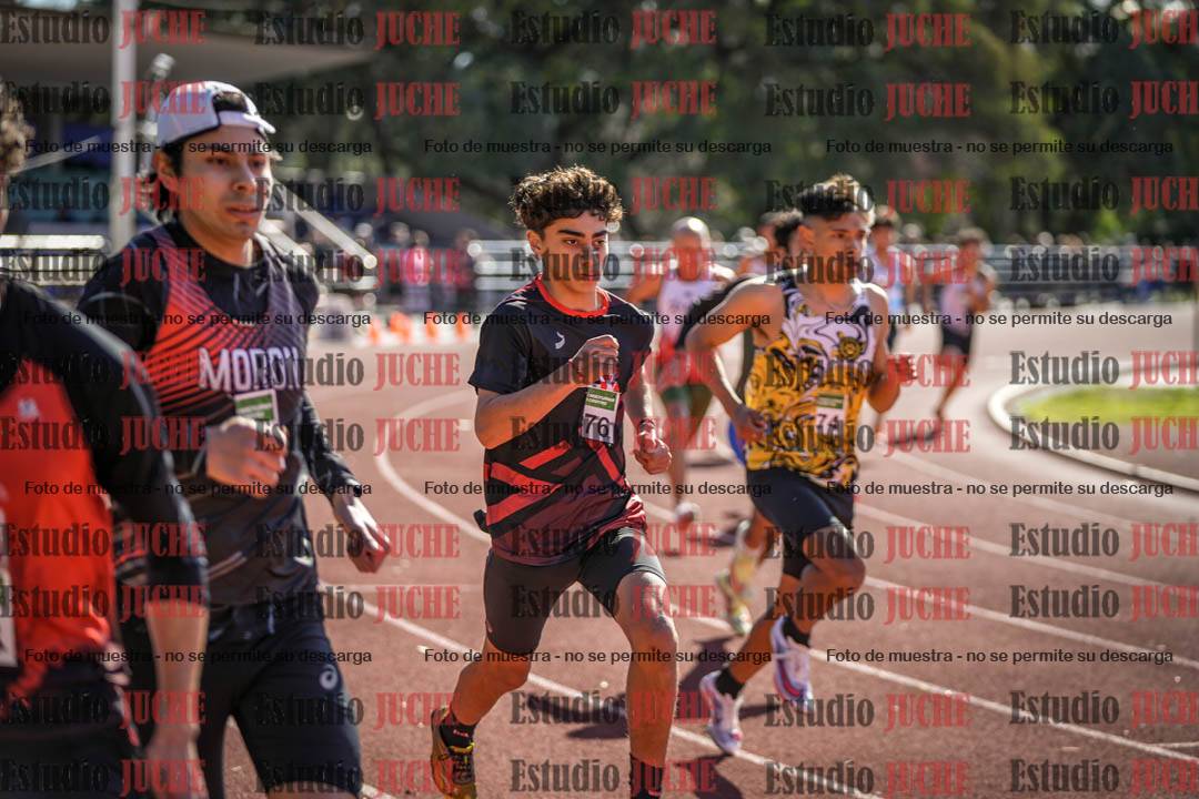 Fotos de los 800 m llanos de varones