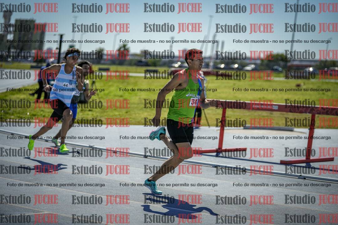 Fotos de los 800 m llanos de varones