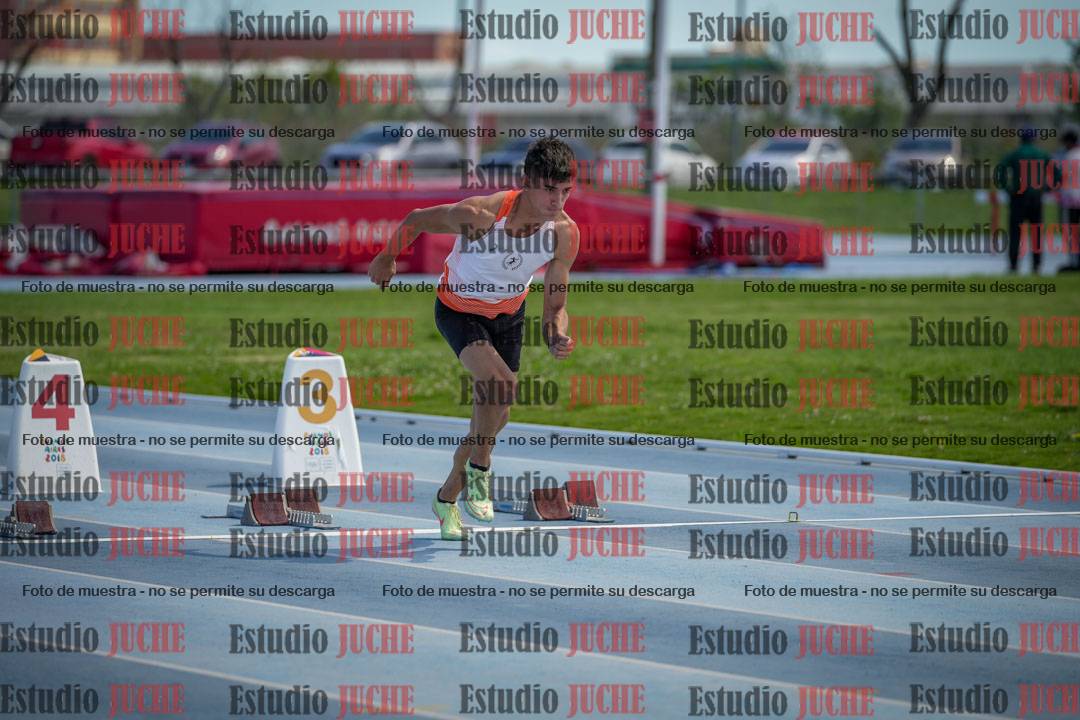 Fotos de los 60 m con vallas de varones