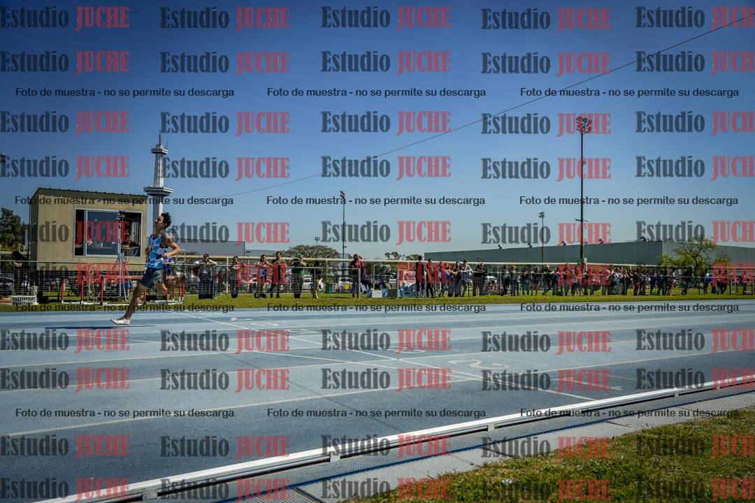 Fotos de los 100 m llanos de varones