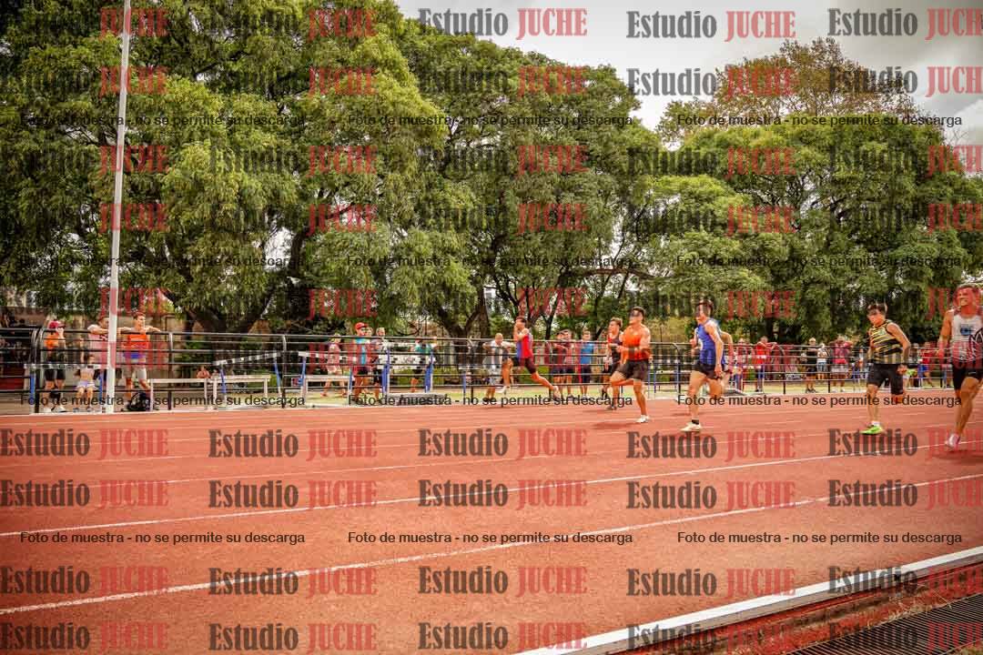 Fotos de los 100 m llanos de varones