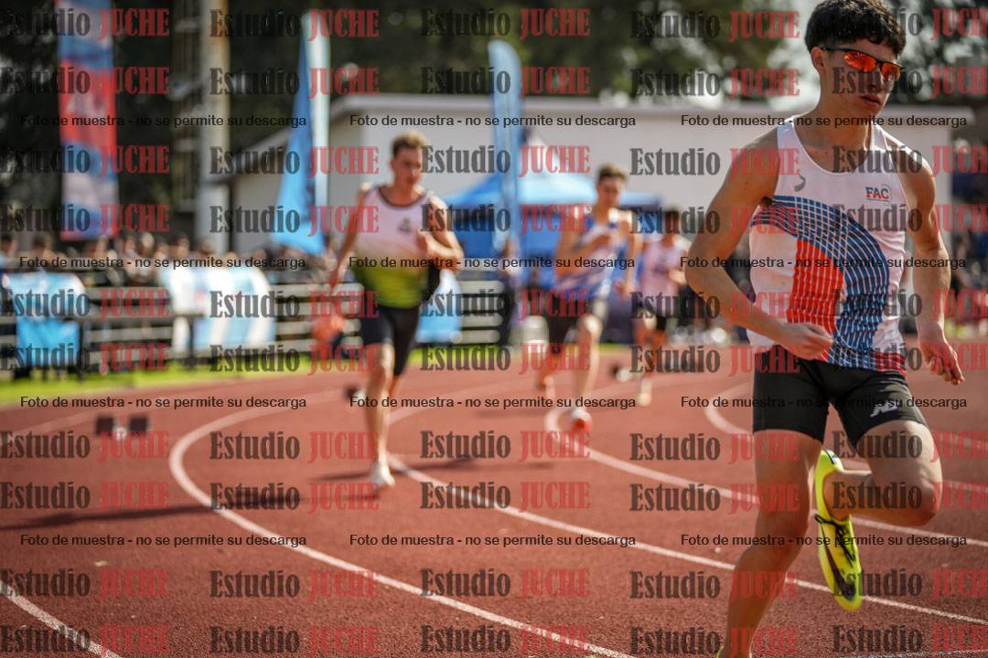 Fotos de los 400 m llanos de varones